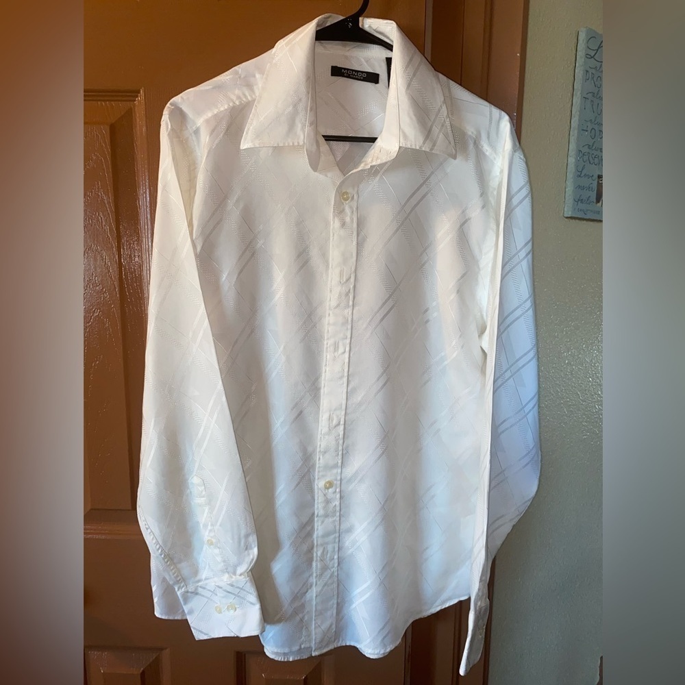 Mondo di Marco - EUC -  Mens Dress Shirt. Like new.